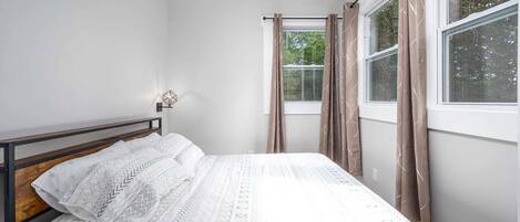 Studio (1 Bedroom) | 1 bedroom, bed sheets