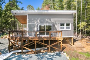Interior - Cozy Beehive Treehouse (Pittsboro)