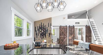 Cozy Beehive Treehouse