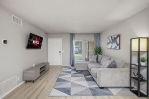 Interior - Cozy 3BR Home Family-friendly Near Attractions (San Antonio)