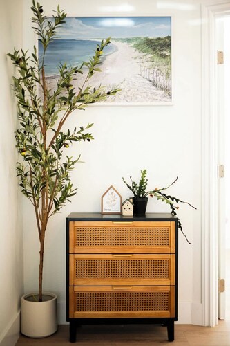 Cozy Retreat Near Downtown Perfect for Families