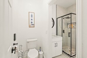 House (4 Bedrooms) | Interior - Cozy Retreat Near Downtown Perfect for Families (Long Beach)