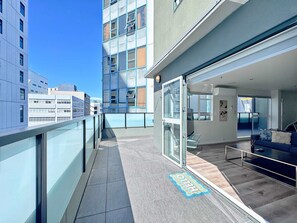 Property grounds - Family Friendly CBD Penthouse 3BR vs AC & Parking (Auckland City)