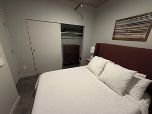 Internet, bed sheets - Adorable 1-bedroom apartment in nice Sammamish neighborhood (Sammamish)