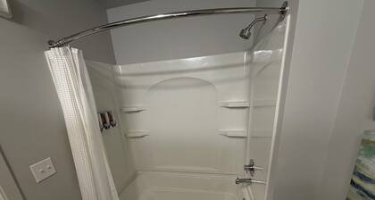 Adorable 1-bedroom apartment in nice Sammamish neighborhood