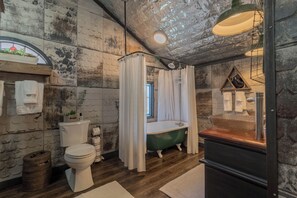 Bathroom - Our Symphony Downright Comfort's Musical Casita (Comfort)