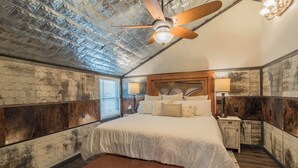 1 bedroom, WiFi (free), bed sheets
