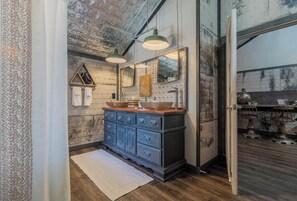 Interior - Our Symphony Downright Comfort's Musical Casita (Comfort)