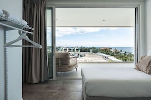 2 bedrooms, iron/ironing board, free WiFi, bed sheets - Oceanfront 2BR Luxury Retreat | 26 ONE Mambo Beach (Willemstad)