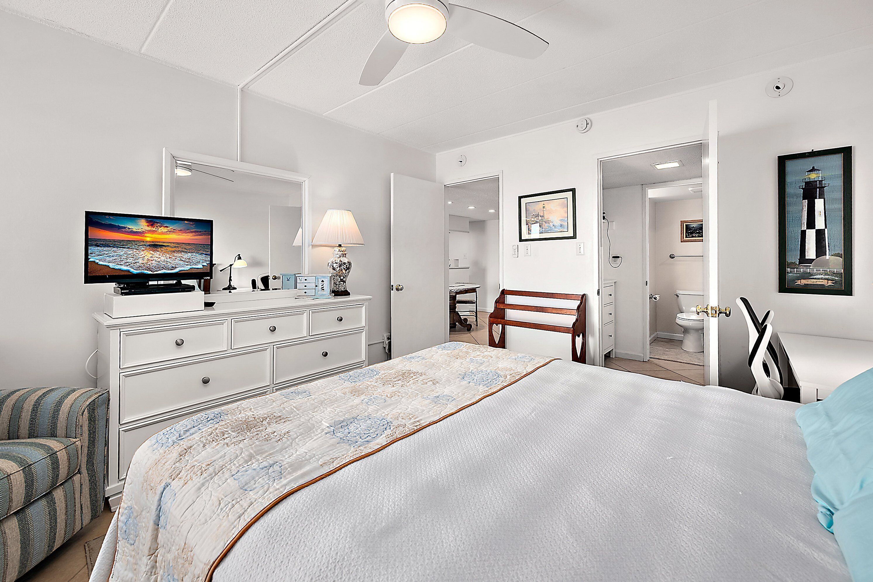2 Schlafzimmer, Schreibtisch, Bügeleisen/Bügelbrett, kostenloses WLAN