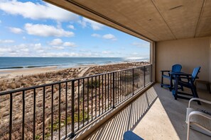 Property grounds - Oceanfront 2 Bed/2 Bath, Sleeps 8 (Ocean City)