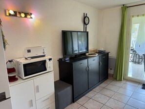 Interior - HOLIDAYLAND VILLA 207 RESIDENCE LES JARDINS D'ULYSSE AIR CONDITIONED 3 BEDROOMS 60 m2 (NARBONNE PLAGE)