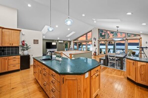 Interior - Castaway Waterfront Retreat w/ Game Room & Kayaks! (Lilliwaup)