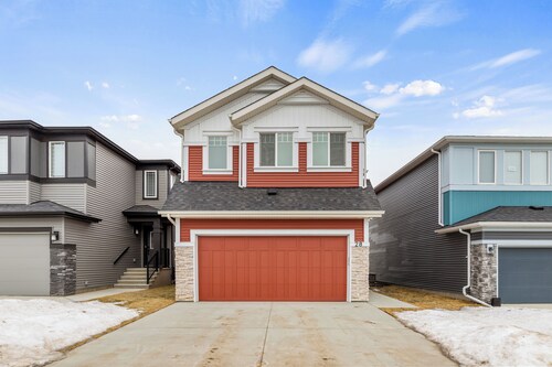 🌟 Brand New Modern Home | 5 Bedrooms | Office | Garage | Near Airport, Freeways