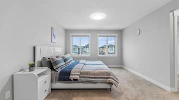 5 slaapkamers, een bureau, wifi, beddengoed