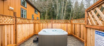 Rainforest Tiny Home Retreat Abstract Modern