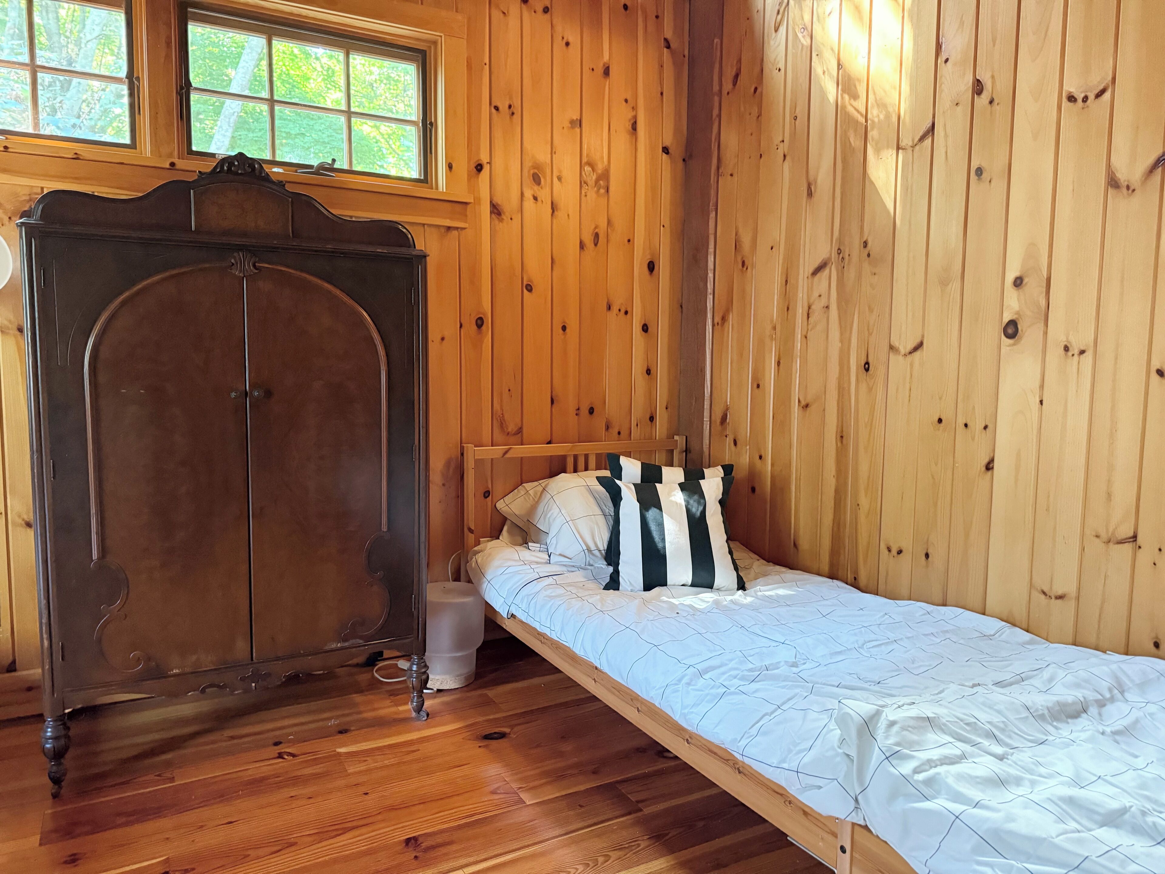 4 chambres, fer et planche à repasser, Wi-Fi, literie fournie