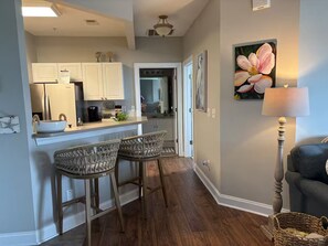 Interior - Barefoot Bungalow (North Myrtle Beach)