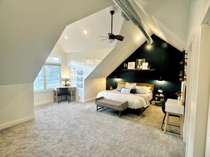 4 habitaciones, tabla de planchar con plancha, cuna de viaje y wifi 