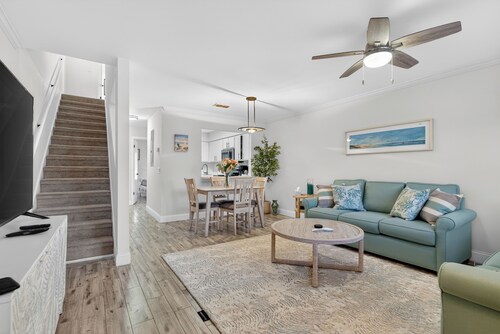 3-bedroom townhome with AC & Wifi in gorgeous Ponte Vedra Beach