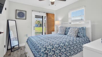 Planxa i posts de planxar, wifi i roba de llit