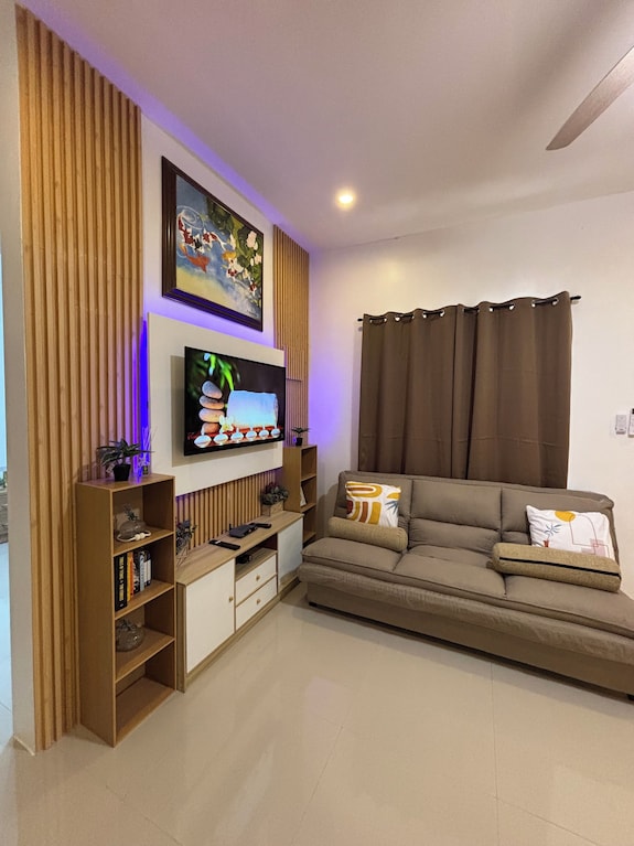 Cozy 2-bedroom Bungalow In Amazing General Santos City With Ac And Free Parking - General Santos City