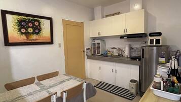 Fridge, microwave, stovetop, electric kettle