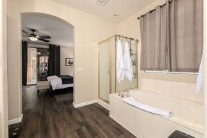 4 bedrooms, desk, iron/ironing board, WiFi - Gated Legacy Golf Resort w/ Heated Pool & Spa (Phoenix)