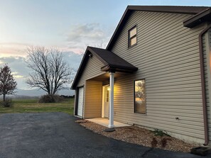 Exterior - Private Loft Retreat Near Gettysburg & Harrisburg, Thoughtfully Appointed (Dillsburg)