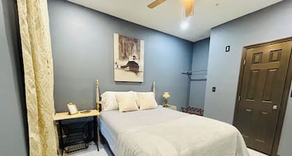 Adorable 2-bedroom condo walking distance to the Lucky Eagle Casino