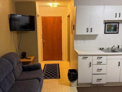 Adorable 1-bedroom apartment in welcoming Big Falls perfect for getaway