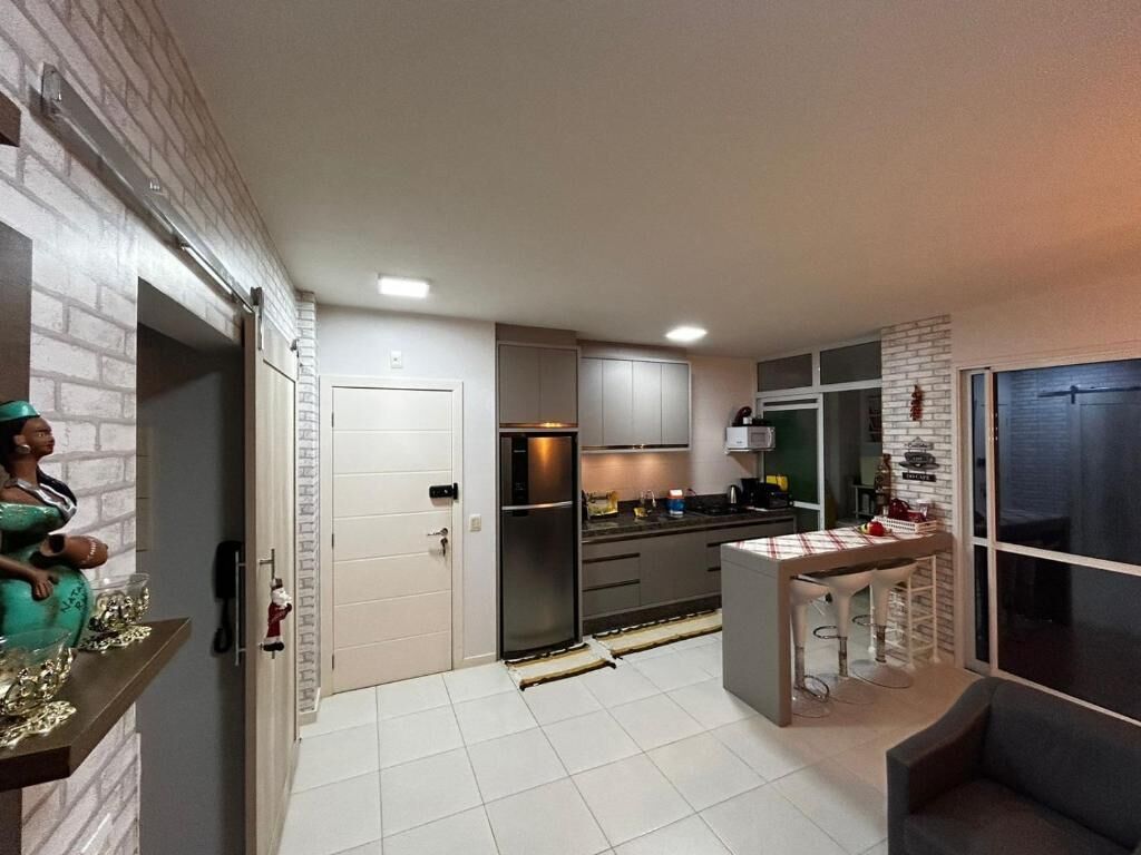 패밀리 아파트, 침실 2개, 발코니, 시내 전망 | 내부