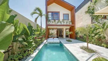 Villa de lujo, lanai | Alberca | Alberca al aire libre