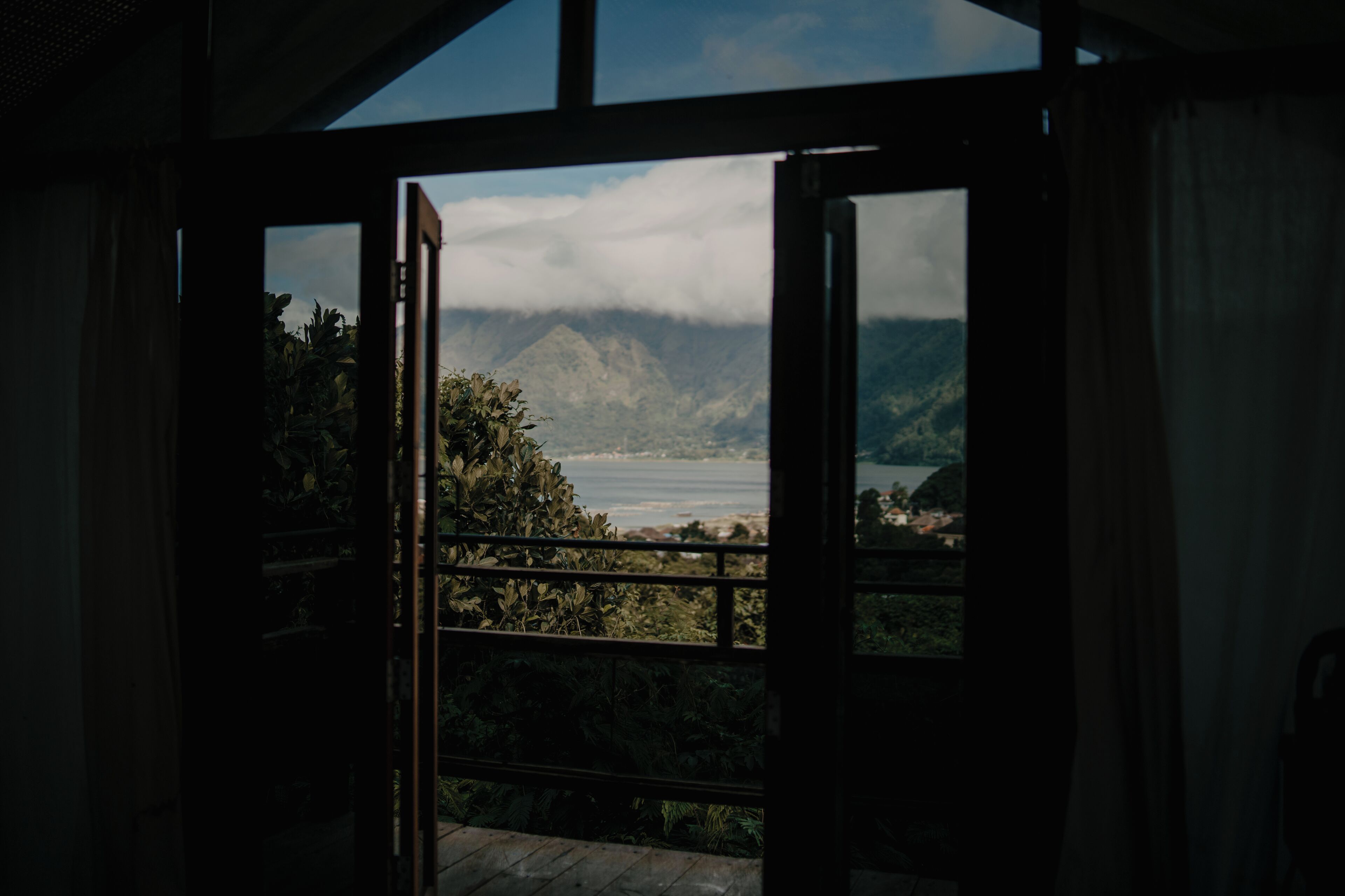 Deluxe Tree House, 1 Queen Bed, Balcony, Mountain View | Free WiFi