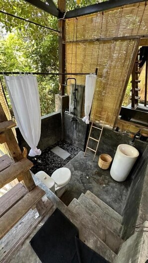 Bathroom - Nirata Treehouse Kintamani  (kintamani)