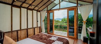 นิราตา ทรีเฮาส์ คินตามณี