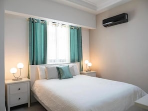 Iron/ironing board, Internet, bed sheets - Stylish & Cozy 2br_Luxury BuildingPerfect Location (Santo Domingo)