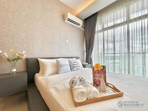 Deluxe Studio, 1 Queen Bed, Balcony, Lake View | Blackout drapes, iron/ironing board, free WiFi - Palazio Mount Austin by Stayrene  (Johor Bahru)