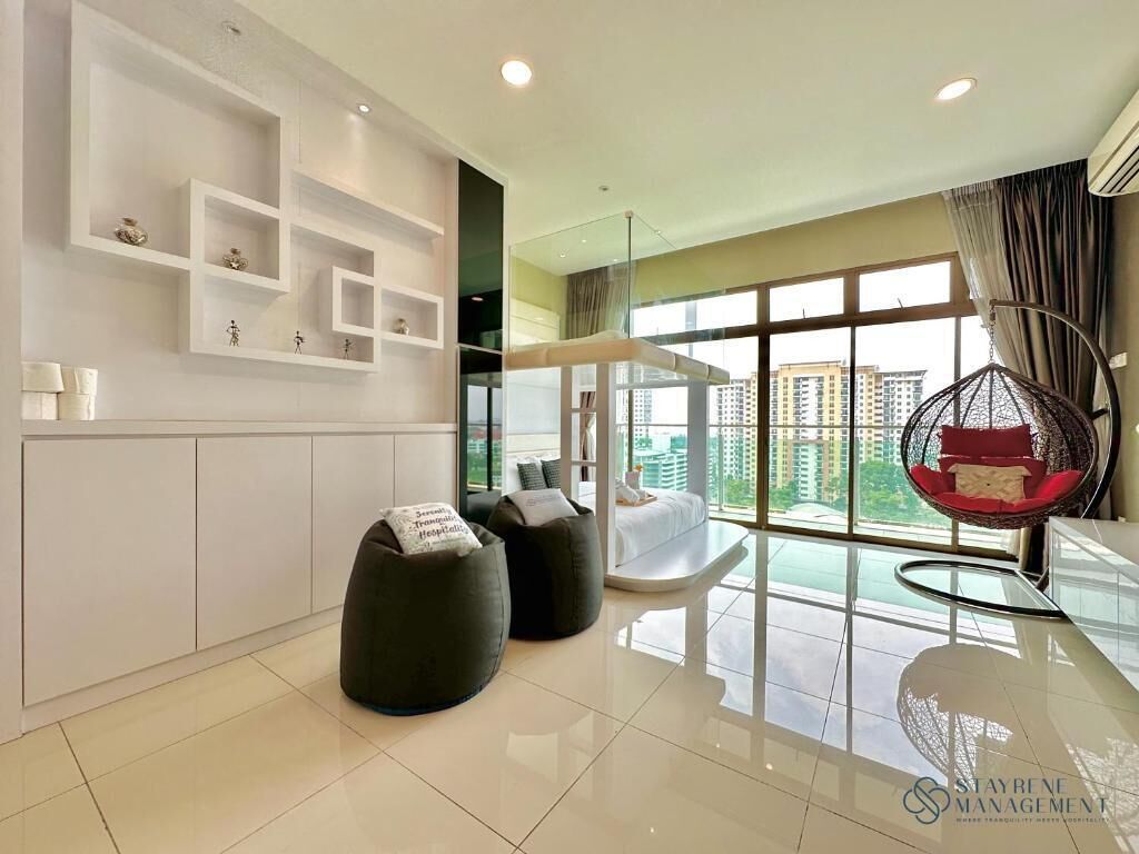 Studio Deluxe, 2 giường cỡ queen, ban công, quang cảnh hồ | Màn/rèm cản sáng, bàn ủi/dụng cụ ủi quần áo 