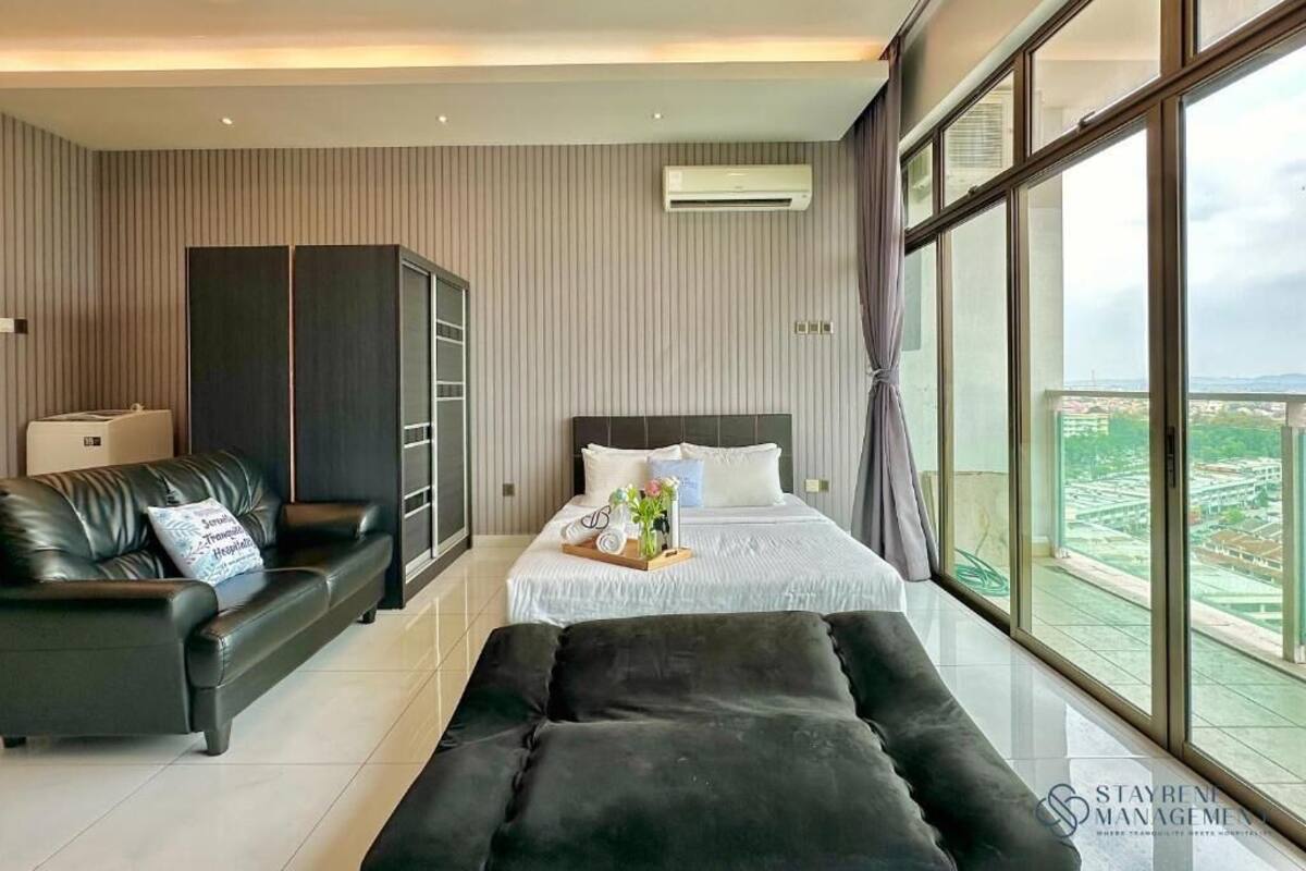 Blackout curtains, iron/ironing board, free WiFi