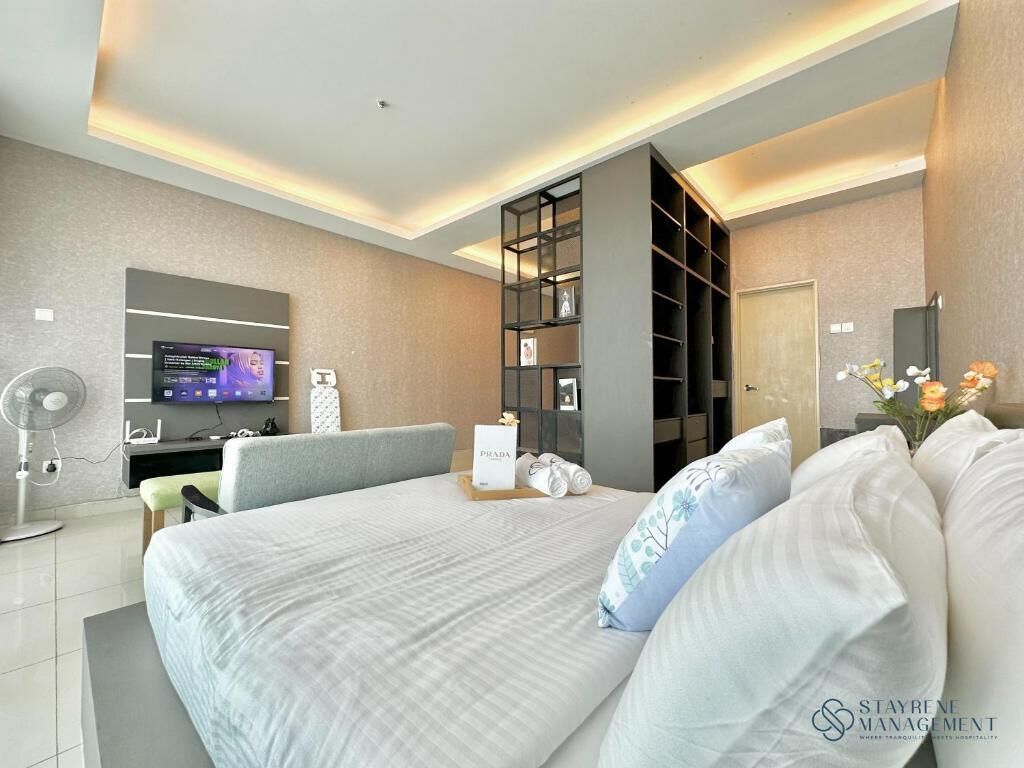 Blackout curtains, iron/ironing board, free WiFi