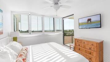 Desk, WiFi, bed sheets