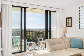 TV - Oceanfront Condo w/VIEWS|Hot Tub|Pool|Beach Access (Atlantic Beach)