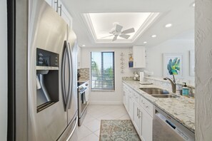 Coffee/tea maker, fridge, microwave, oven - Seascape Bonita Beach | Gulf Views | Courts + Beach Access (Bonita Springs)