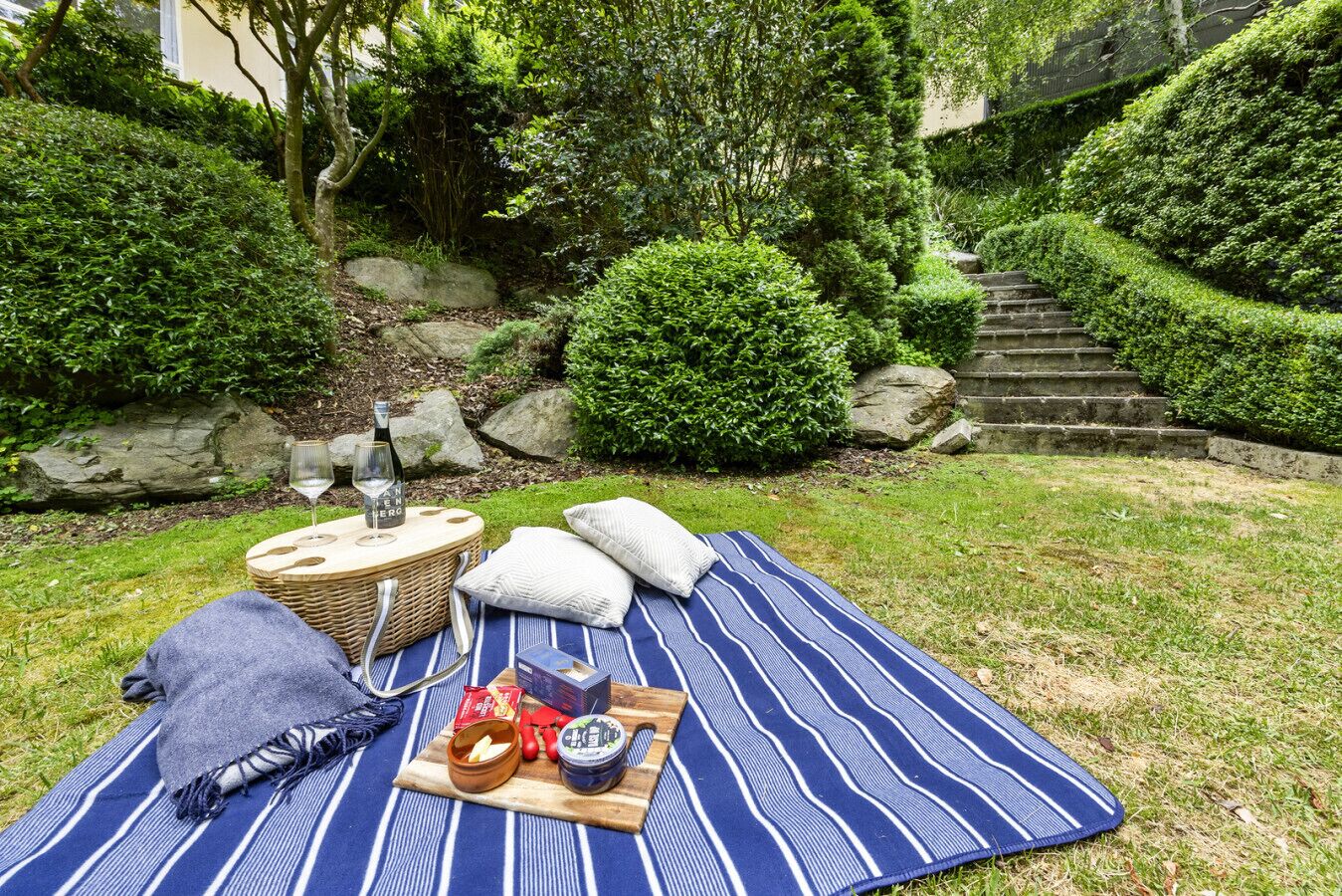Tranquil gardens perfect for private picnics - picnic set provided