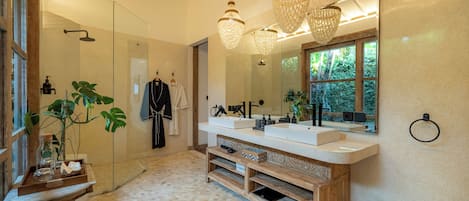 Villa | Bathroom