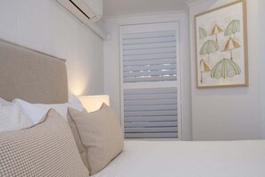 3 chambres, fer et planche à repasser, Wi-Fi, draps fournis