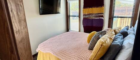 1 bedroom, iron/ironing board, free WiFi, bed sheets