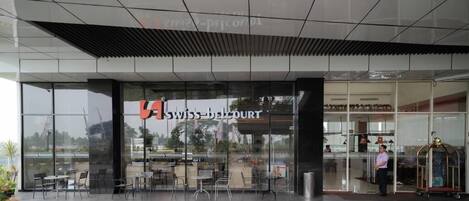 Tempat makan outdoor