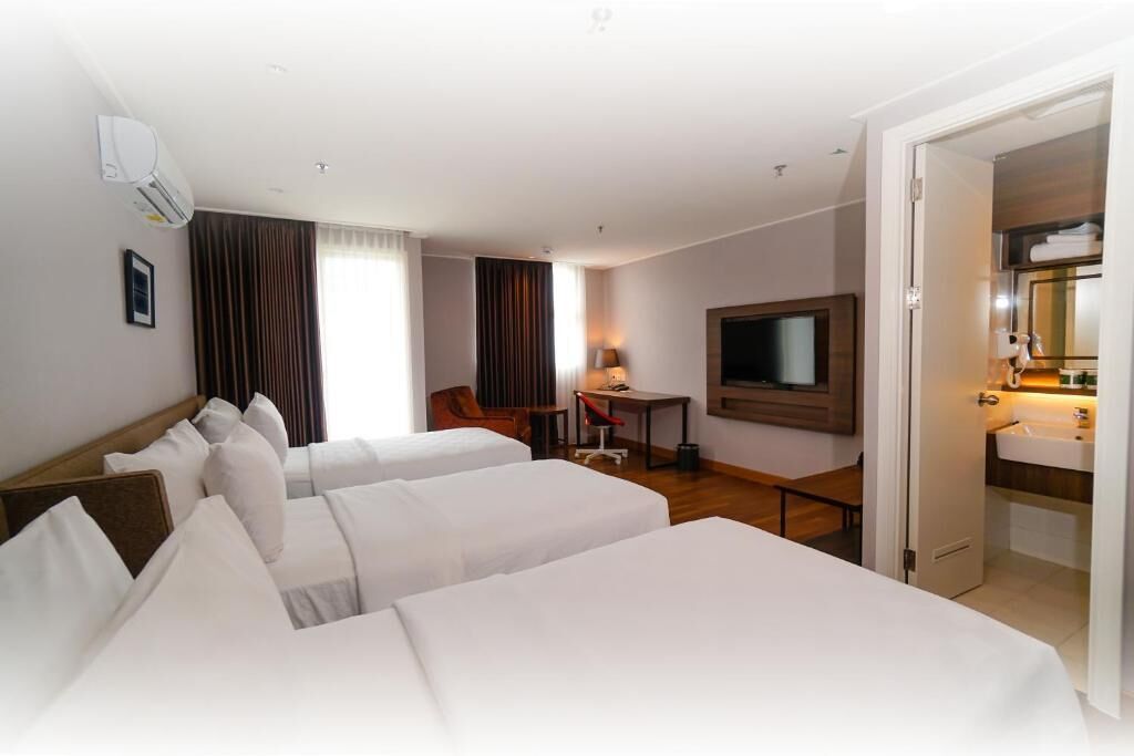 Family Triple Room | In-room safe, free WiFi